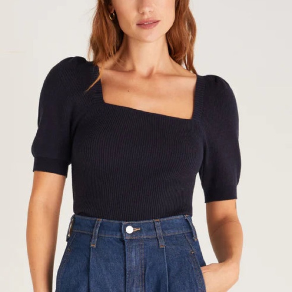 Sibyl short sleeve sweater top
